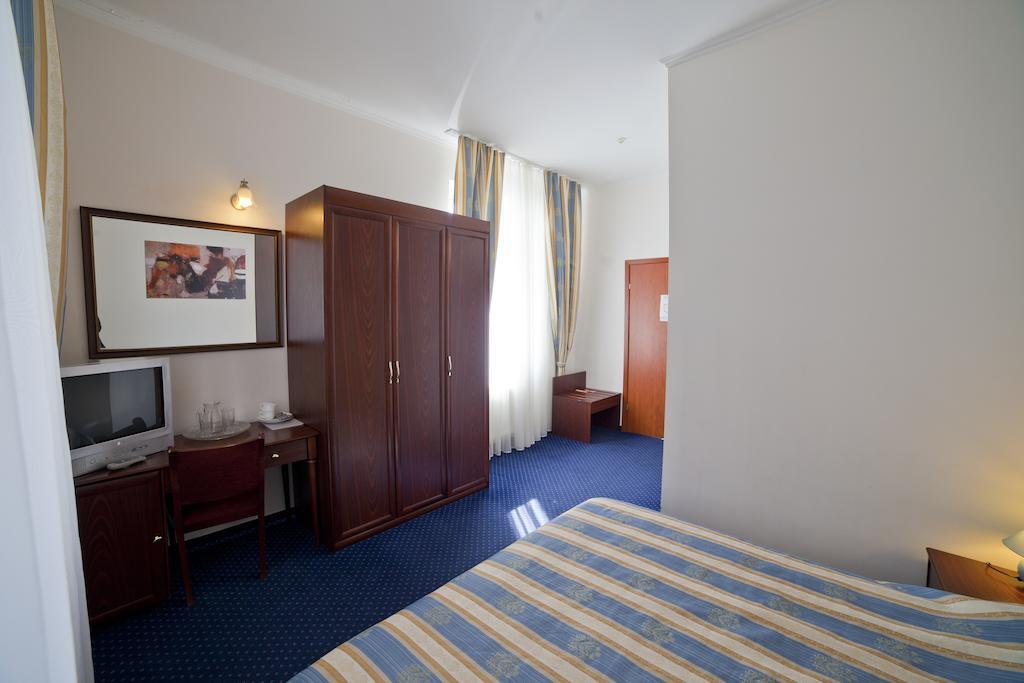 Hotel Sani Truskavets Bilik gambar