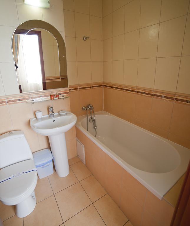 Hotel Sani Truskavets Bilik gambar