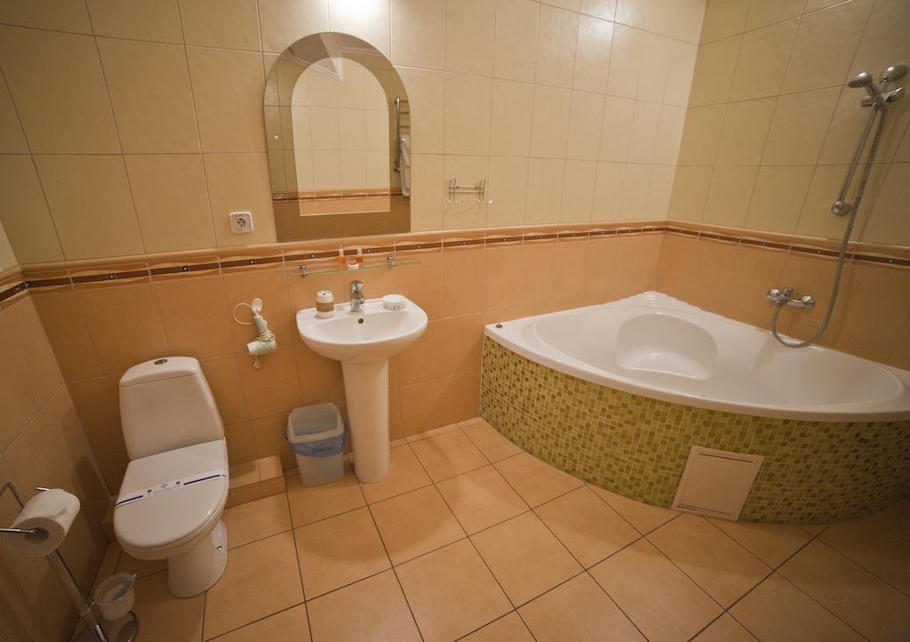 Hotel Sani Truskavets Bilik gambar