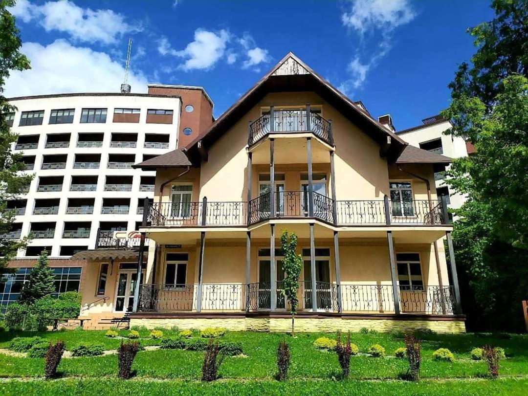 Hotel Sani Truskavets Luaran gambar